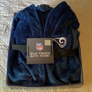 Brand new NFL LA Rams Men’s bath robe